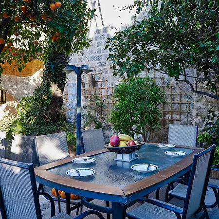 Chevalier's Будинок відпочинку Rhodes City